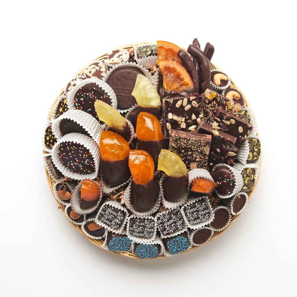 Dream Wicker Fruit & Chocolate Gift Basket Classic Miami Beach Chocolate